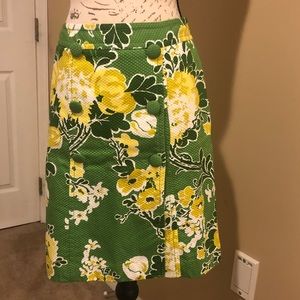 Talbots Floral Print Skirt W/accent buttons. SZ 4P